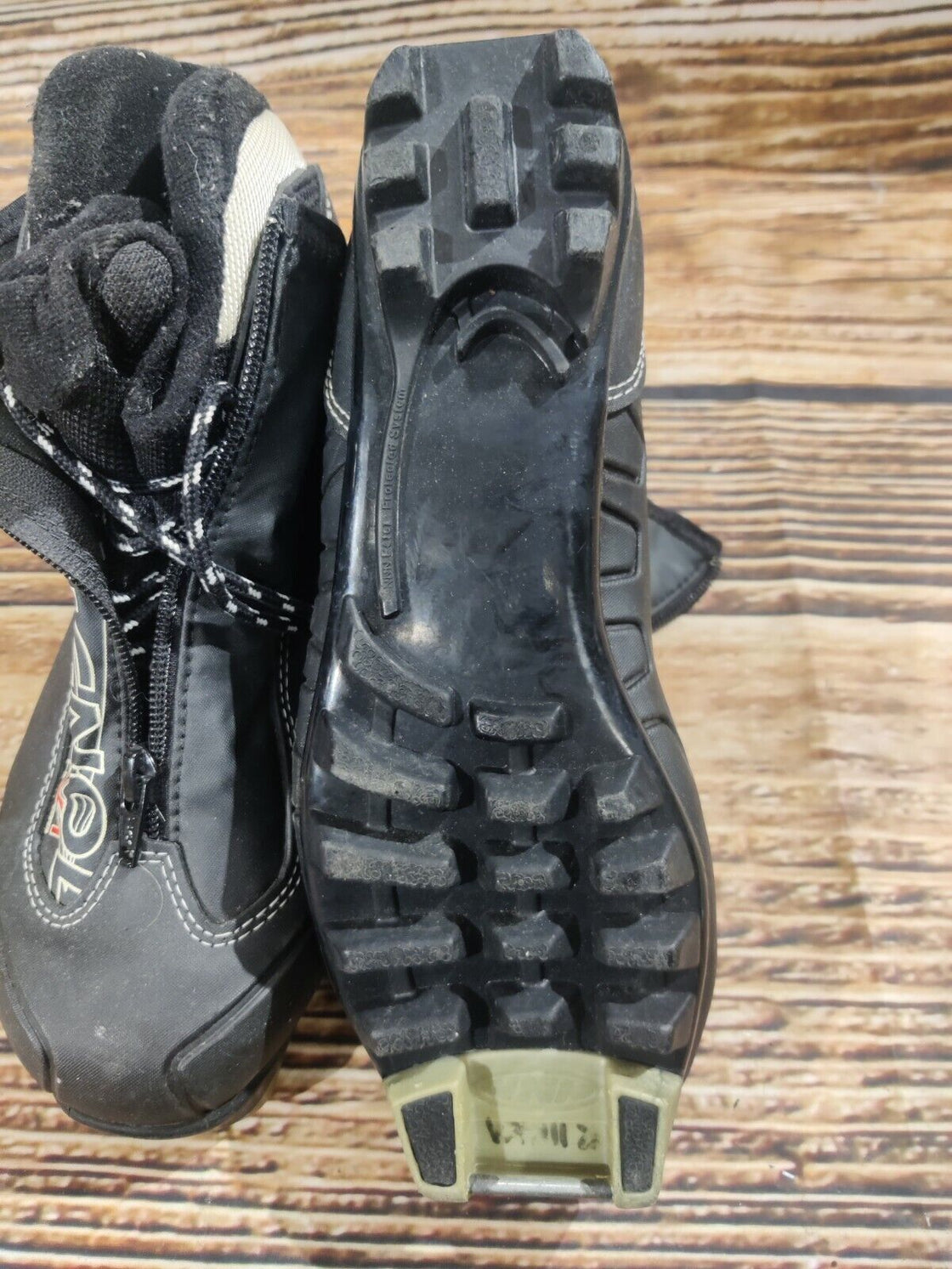 Rossignol X1 Ultra Nordic Cross Country Ski Boots Size EU39 US7 NNN