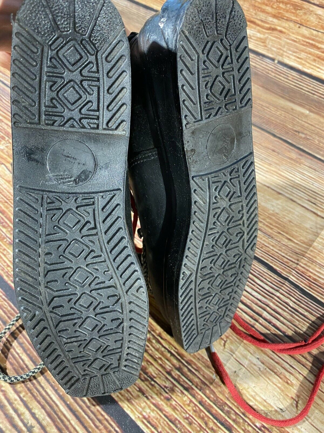 Vintage Alpine Ski Boots EU42, US8.5, UK7.5, Mondo 262 for Cable Bindings