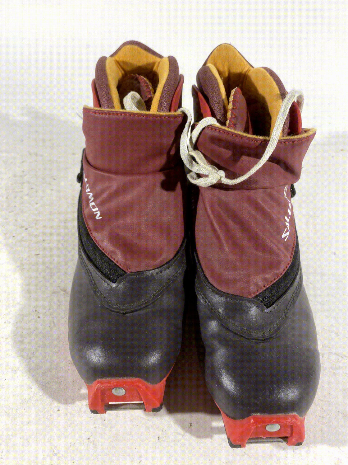 Salomon Classic Nordic Cross Country Ski Boots Size EU38 US6.5 SNS Profil 470