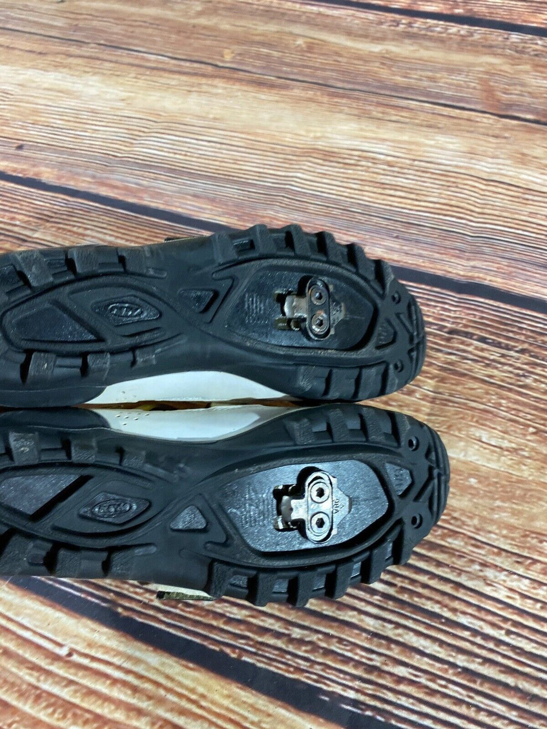 NORTHWAVE MTB Cycling Shoes Mountain Bike Size EU40 US7 Mondo 250