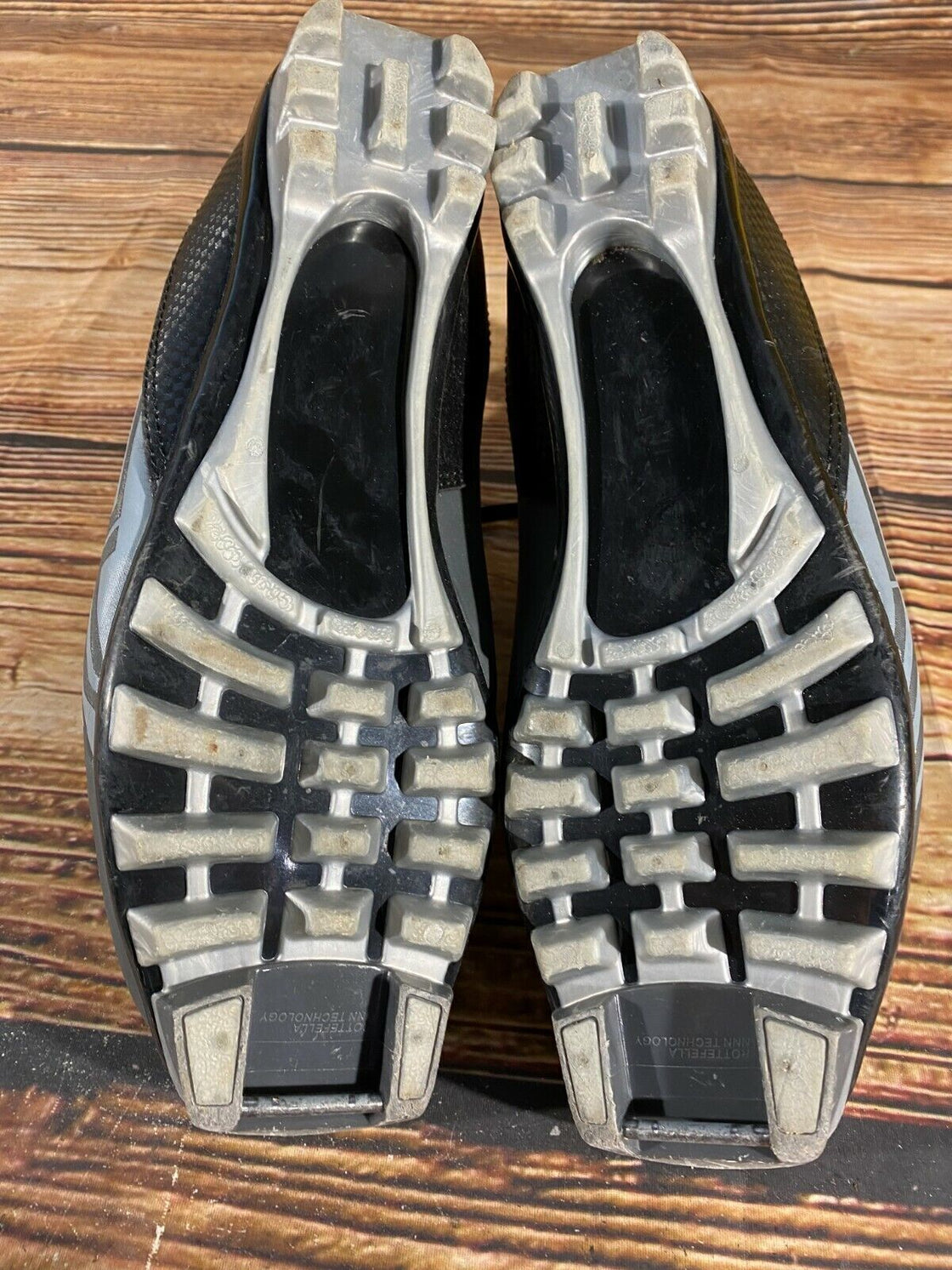 FISCHER RC3 Cross Country Ski Boots Size EU43 US9.5 NNN bindings