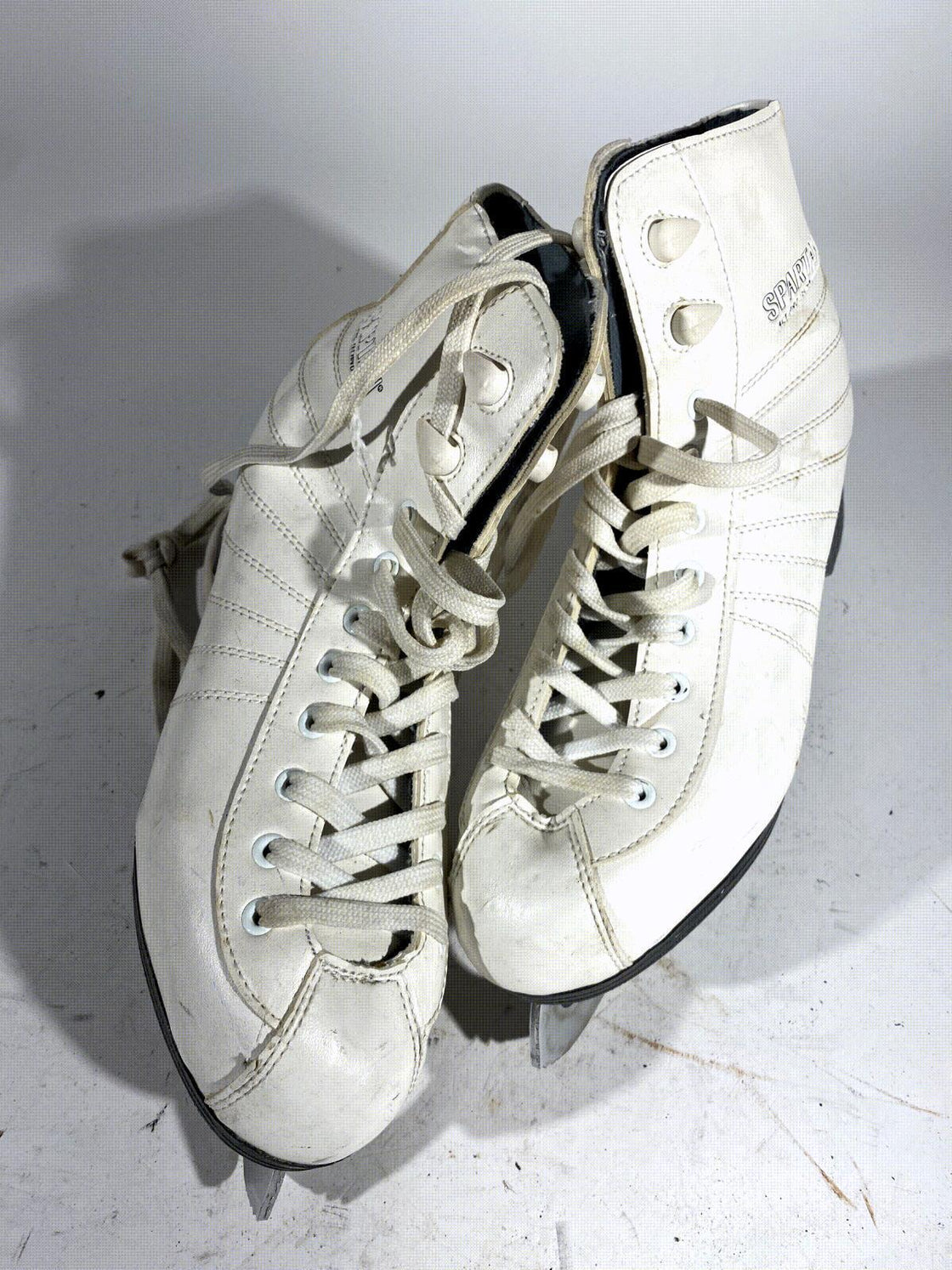 Spartan Skating Ice Skates  Shoes Unisex's Size EU41 US8 Mondo 260 IS102