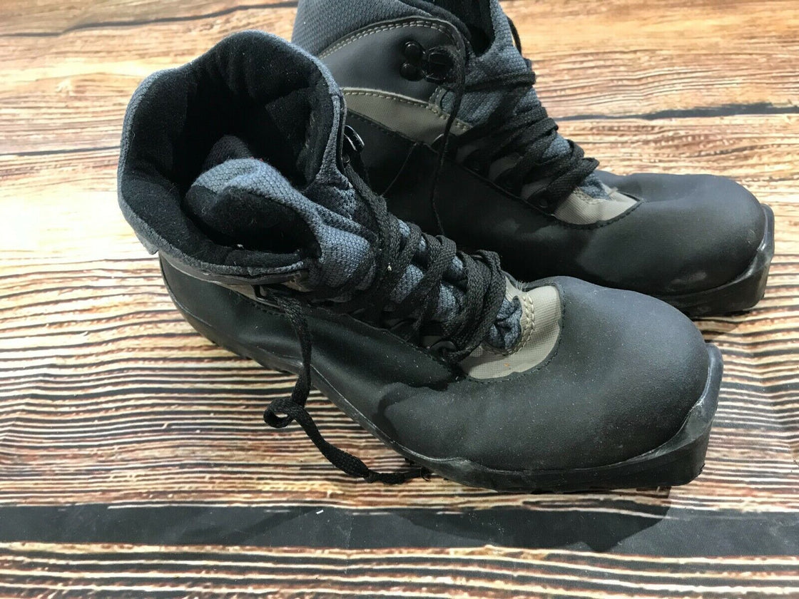 SALOMON Nordic Cross Country Ski Boots Size EU39 US7 SNS Profil