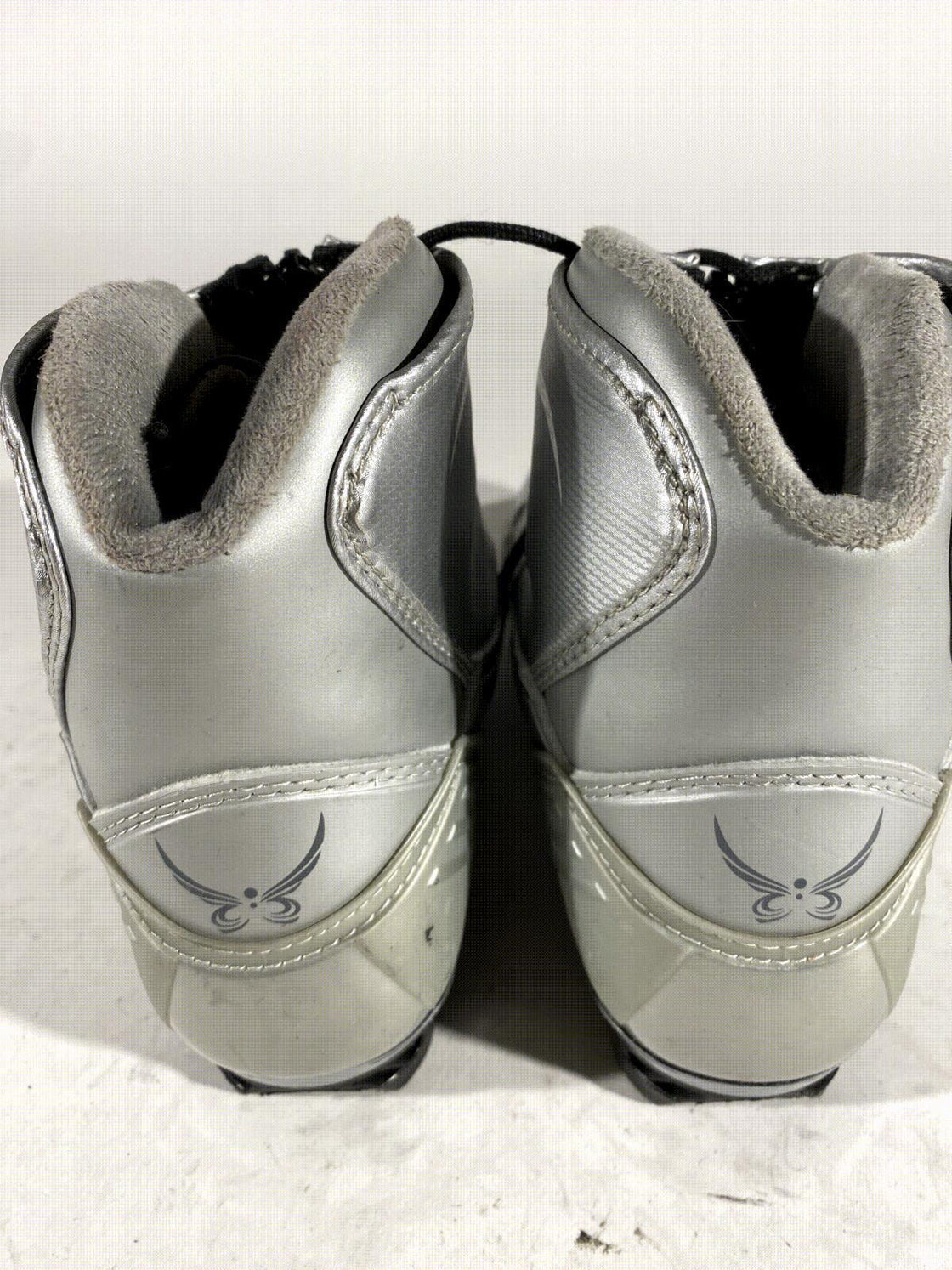Alpina EVE28G Nordic Cross Country Ski Boots Size EU40 US8.5 for NNN 731