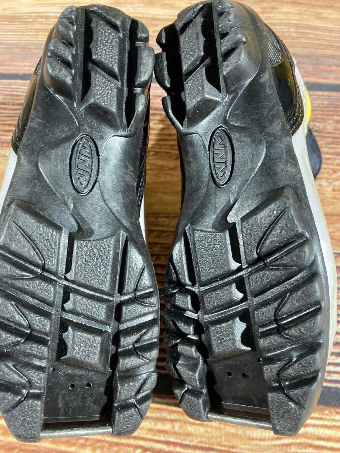 Fischer XJ Sprint Kids Cross Country Ski Boots Size EU31 US12.5 NNN F-564