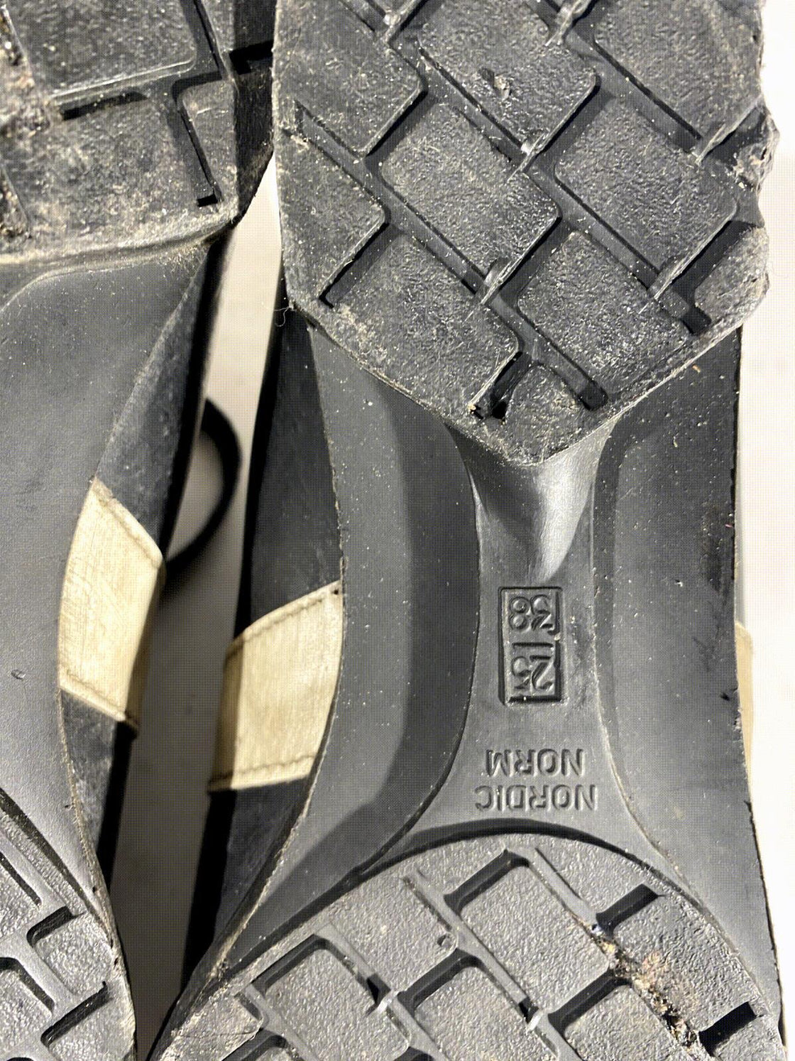 Vintage Nordic Cross Country Ski Boots EU38, US5.5 for NN 75mm