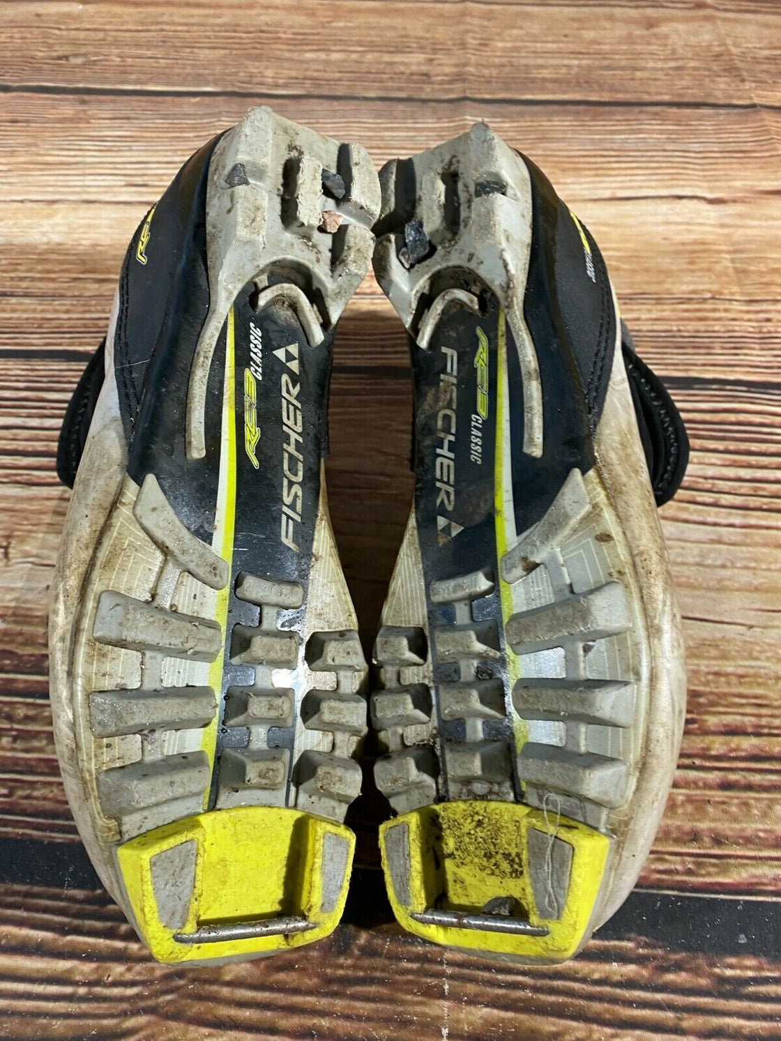 Fischer RC3 Classic Nordic Cross Country Ski Boots Size EU38 US6 NNN