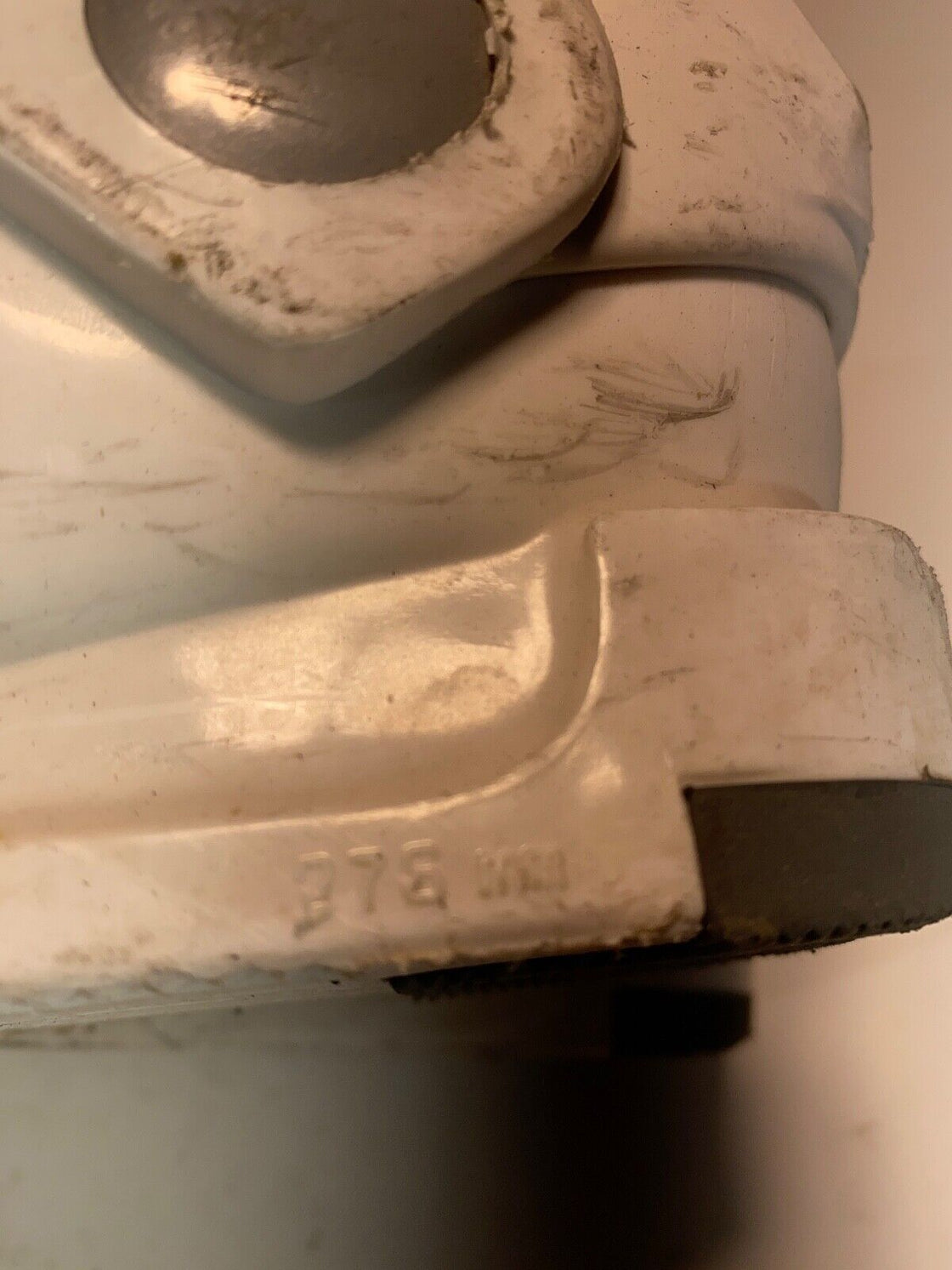 VENDRAMINI Vintage Alpine Ski Boots Size Mondo 223 mm, Outer Sole 276 mm  DH9