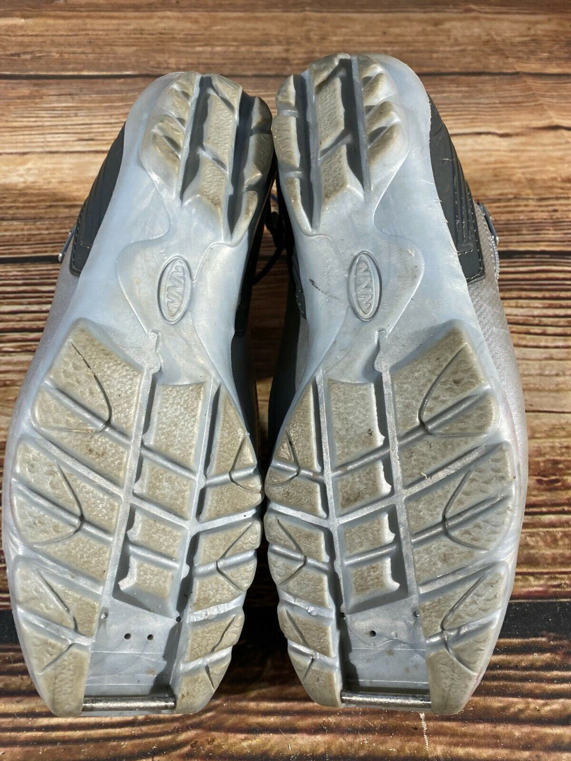 Alpina ST11 jr Nordic Cross Country Ski Boots Size EU39 US7 NNN bindings