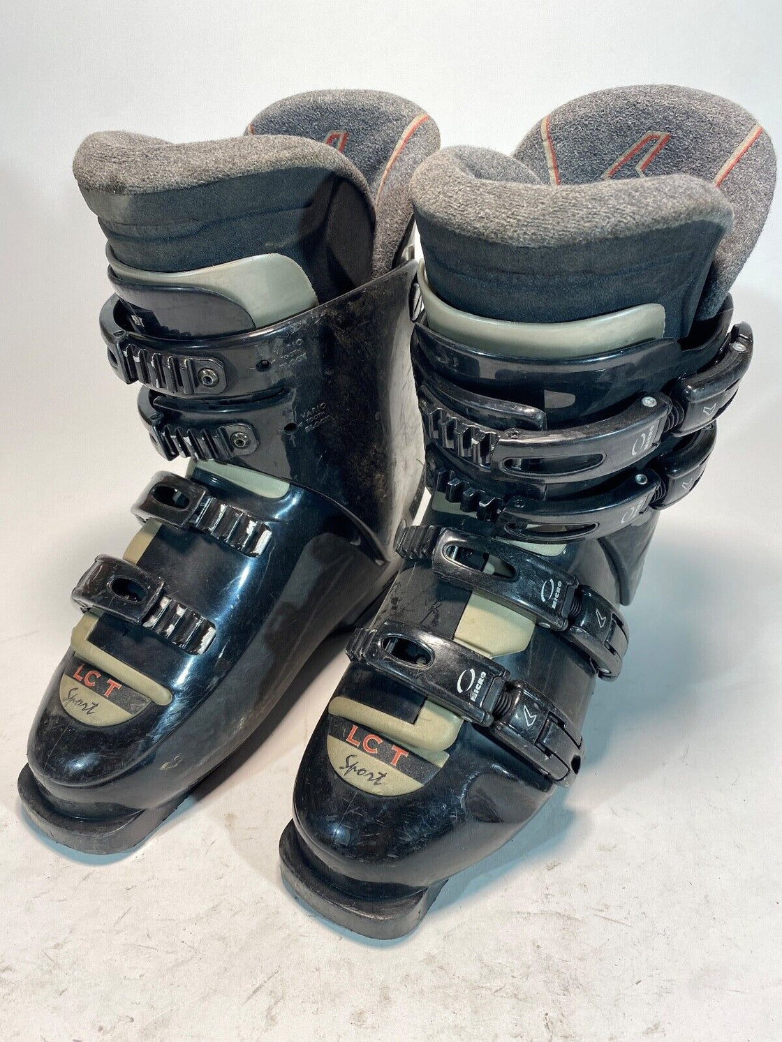 LOWA Alpine Ski Boots Downhill Boots Size EU40 Mondo 252 mm, Outer Sole 294 mm
