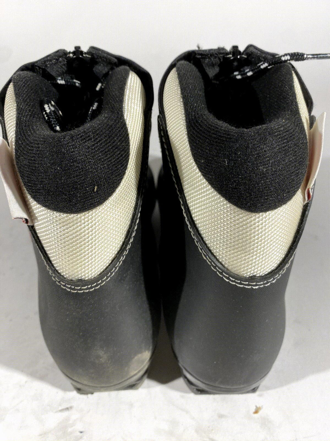 Rossignol X-Tour Ultra Nordic Cross Country Ski Boots Size EU42 US9 NNN