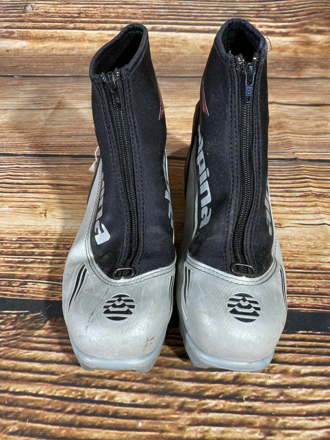 Alpina ST10 Cross Country Ski Boots Classic Size EU39 US7 NNN Rottefella