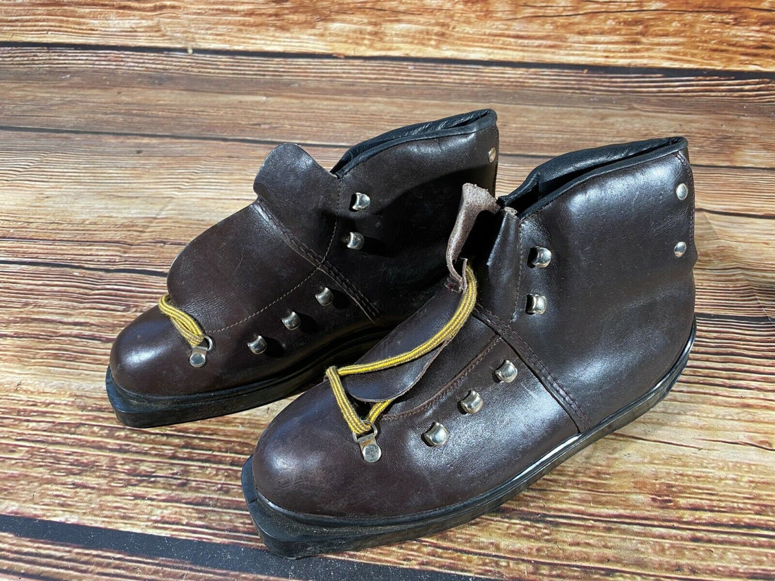 Vintage Alpine Ski Boots for Cable Bindings Size EU43, US9, UK8, Mondo 269