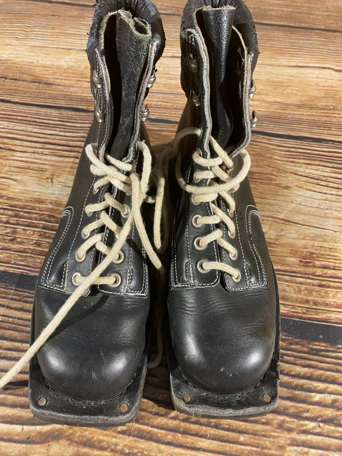 DALEX Vintage Nordic Cross Country Ski Boots EU38, US5.5 Kandahar Cable Bindings