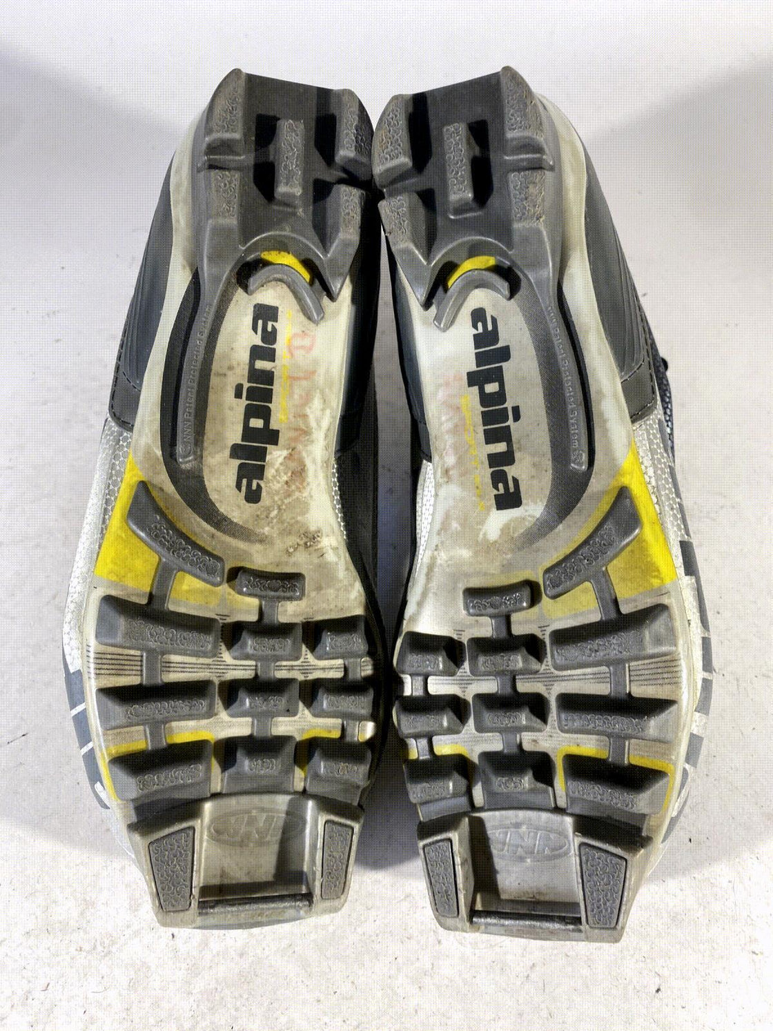 Alpina SR20 Classic Nordic Cross Country Ski Boots Size EU38 US6 for NNN 650