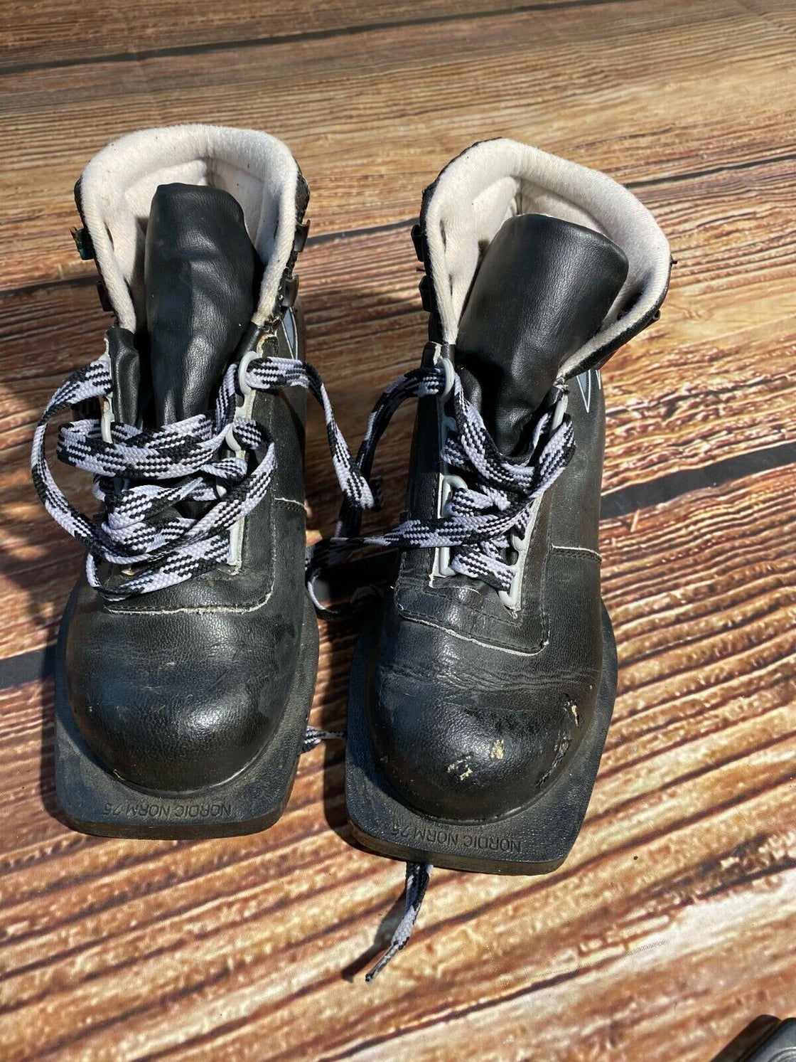 Vintage Cross Country Ski Boots Size EU37 US5 75mm NN