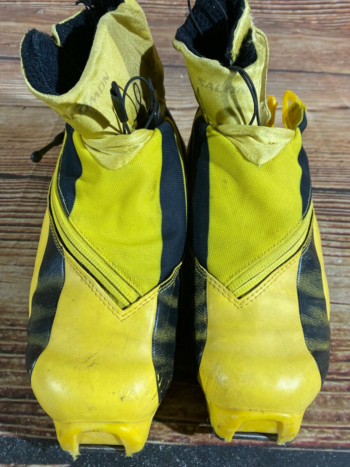 Salomon RS9 Vintage Nordic Cross Country Ski Boots Size EU42 US9 SNS Profil