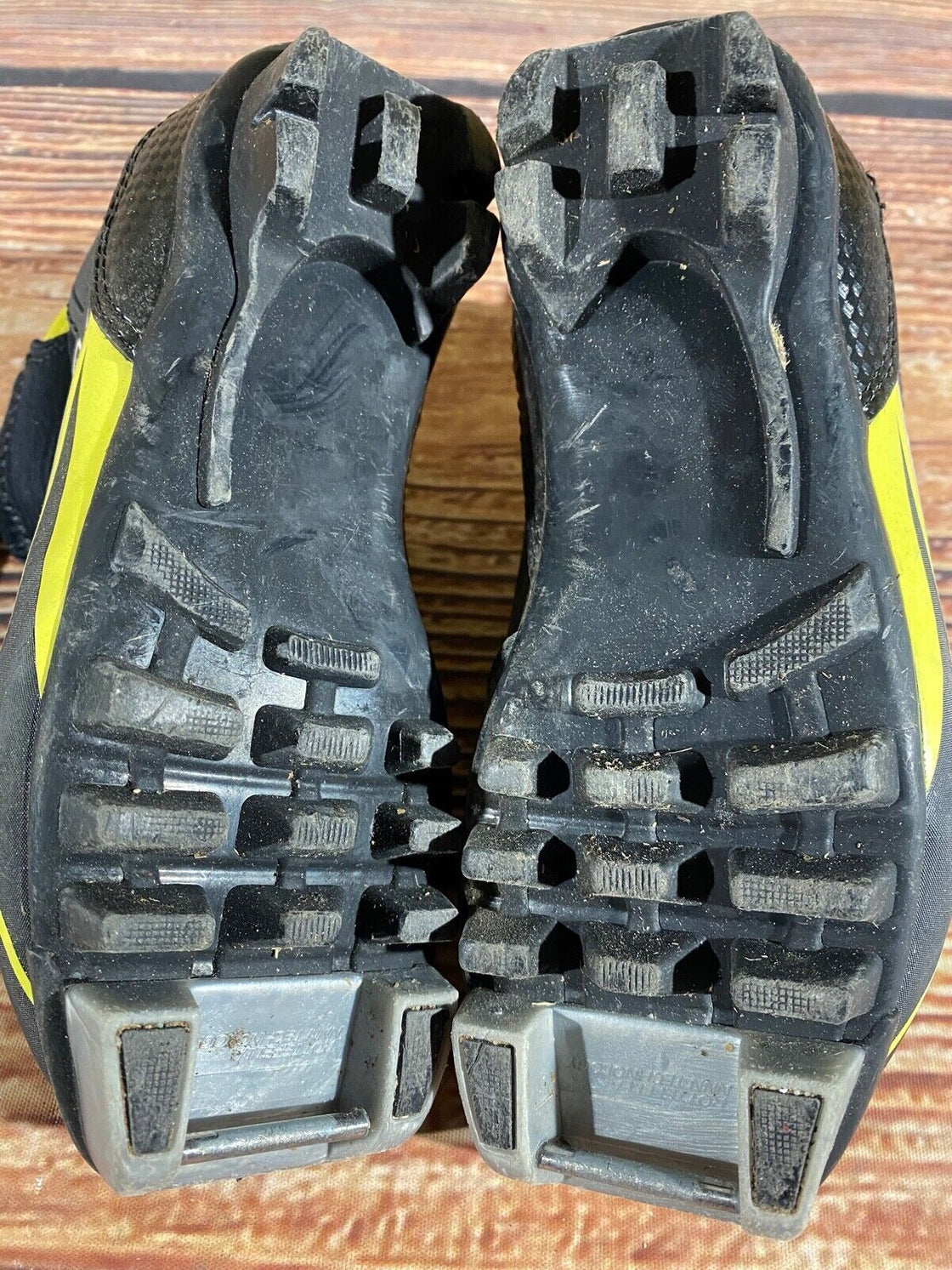 Fischer XJ Sprint Kids Cross Country Ski Boots Size EU30 US12 NNN F-566