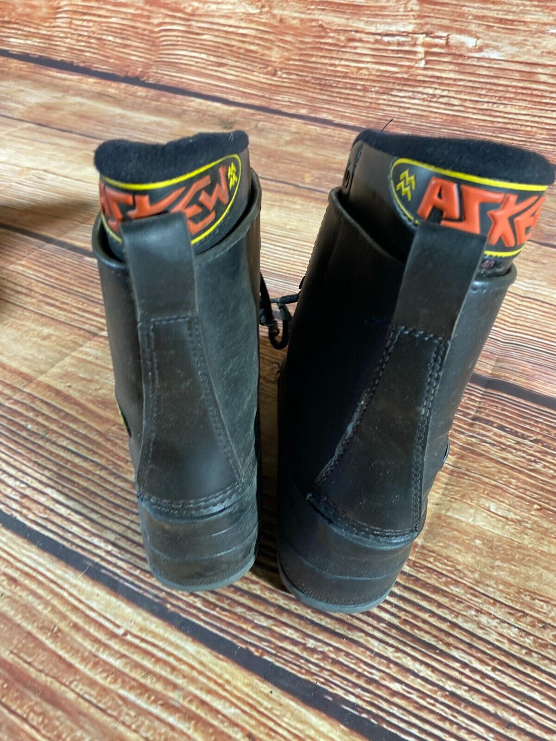 ESKEW Vintage Snowboard Boots Size EU40, US8, UK7, Mondo 250 mm