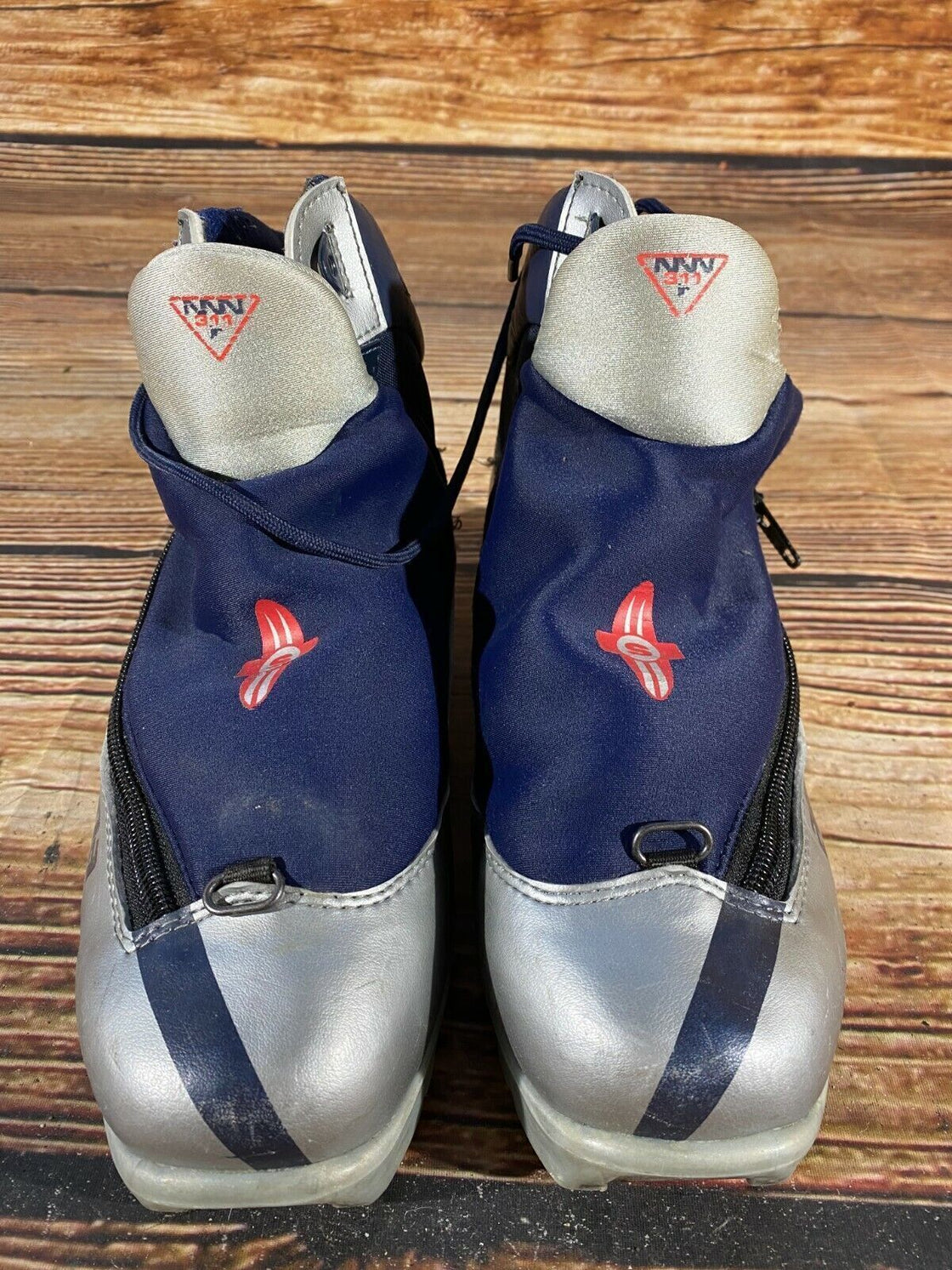 Alpina 311 Nordic Cross Country Ski Boots Size EU40 US7.5 NNN bindings 602