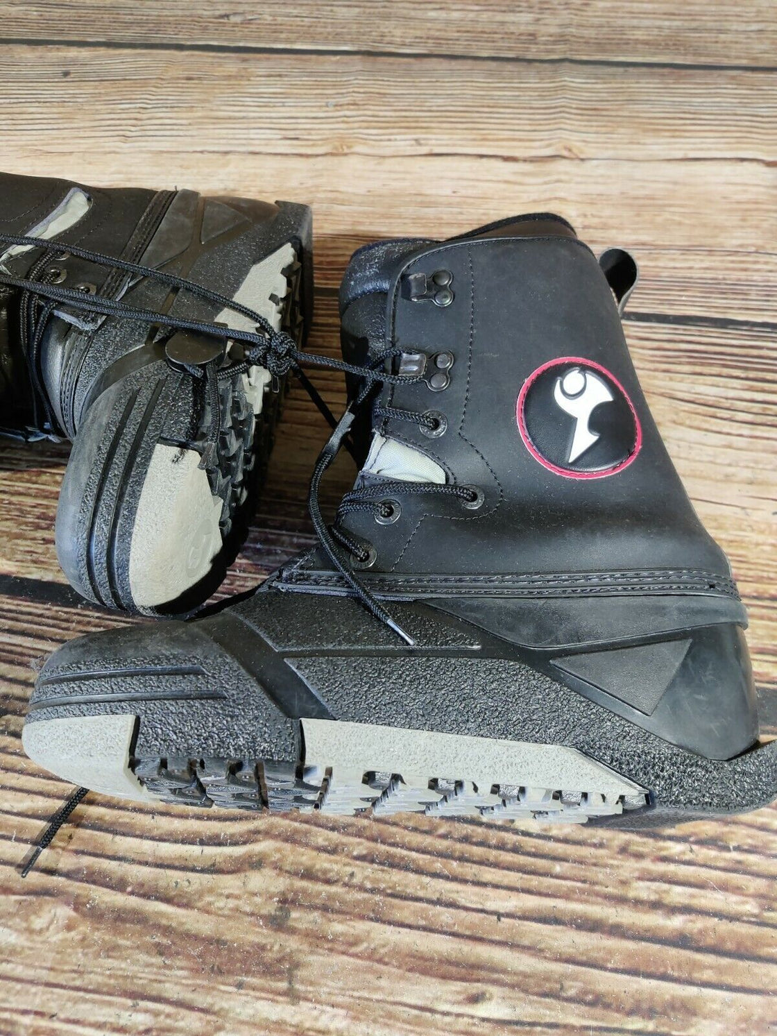 Snowboard Boots Size EU42, US9, UK8, Mondo 268 mm D