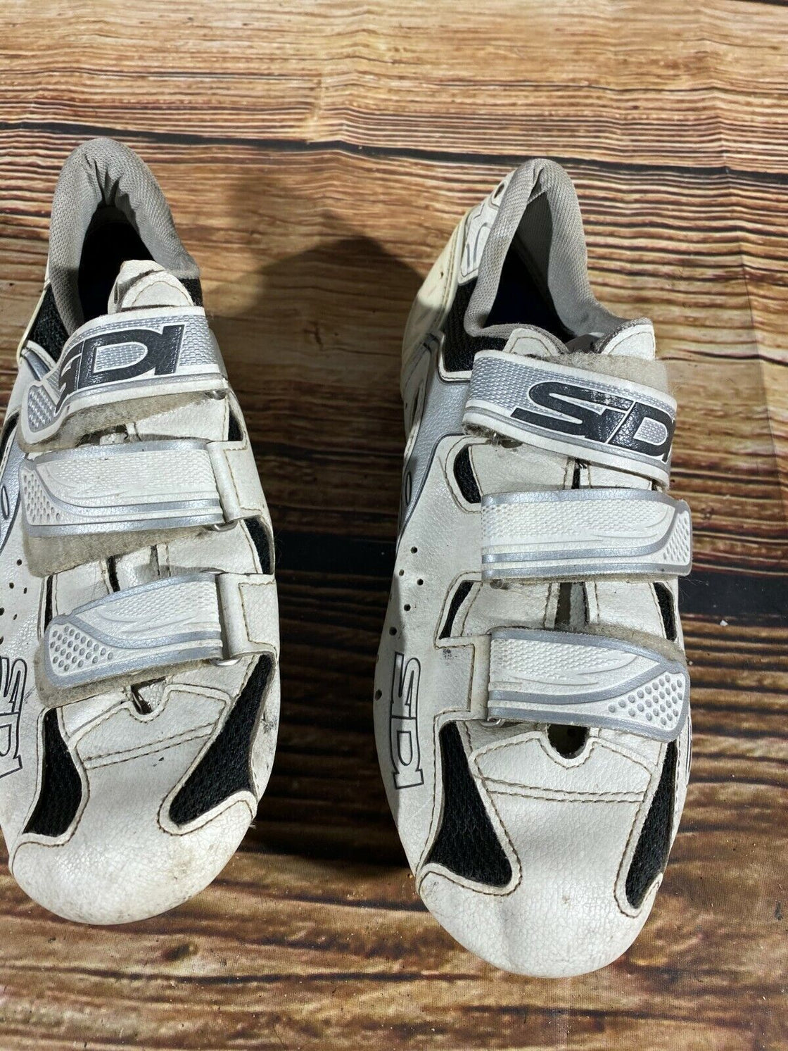 SIDI Road Cycling Shoes Clipless Biking Boots Size EU 43 with Cleats
