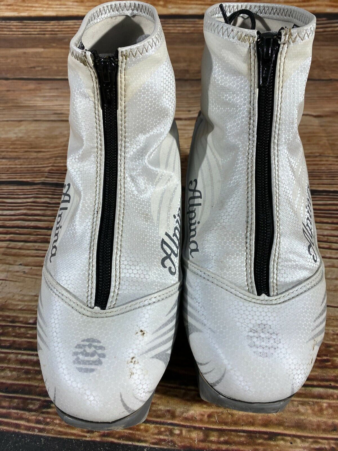 Alpina EVE20S Nordic Cross Country Ski Boots Size EU38 US6 NNN 704