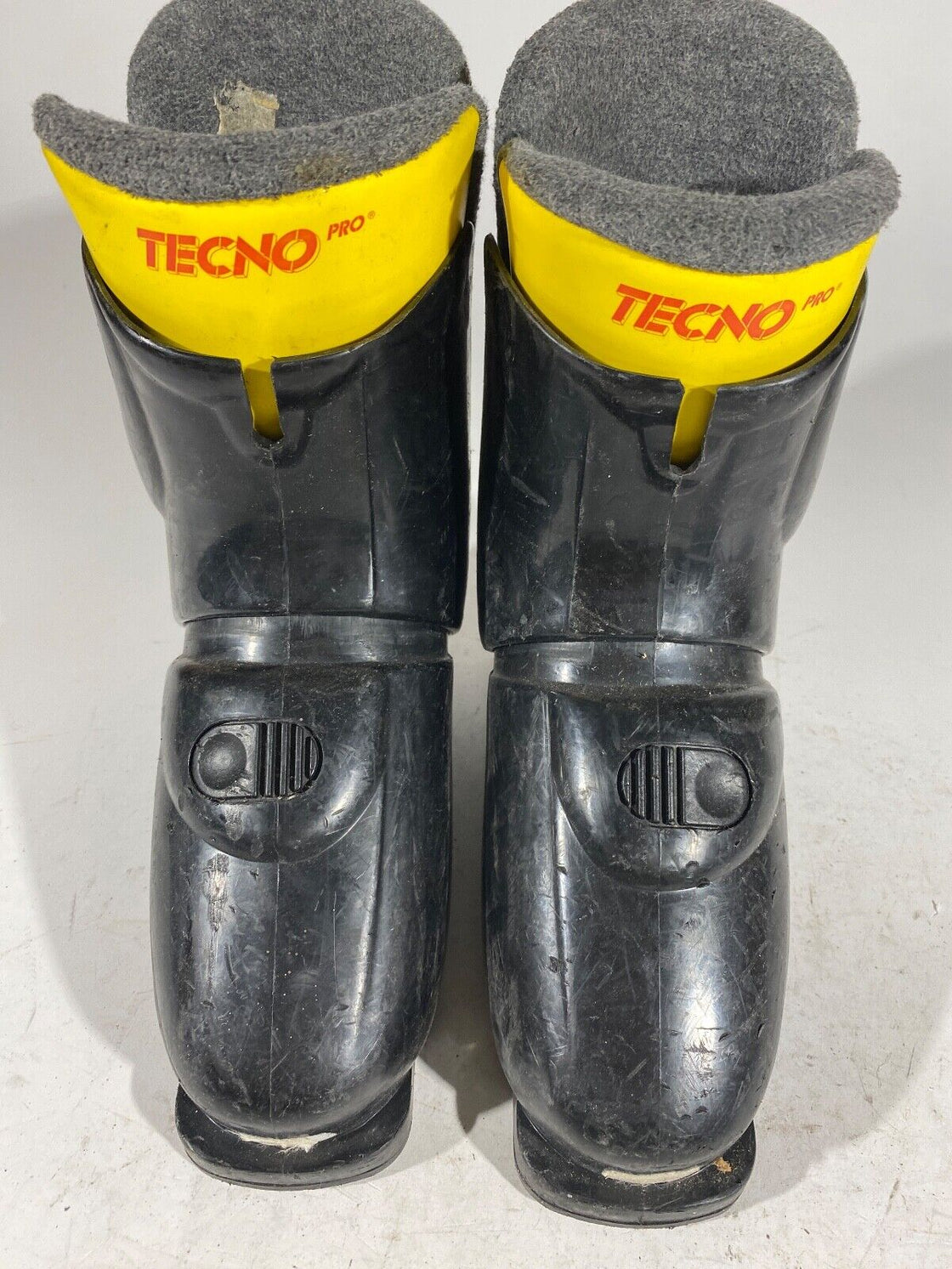 TECNO Pro Alpine Ski Boots Kids Youth Size Mondo 228 mm, Outer Sole 273 mm