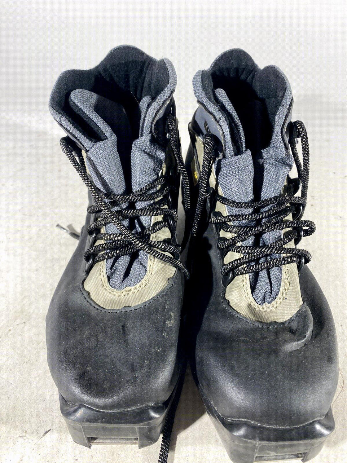 SALOMON Classic Nordic Cross Country Ski Boots Size EU37 US5.5 SNS Profil
