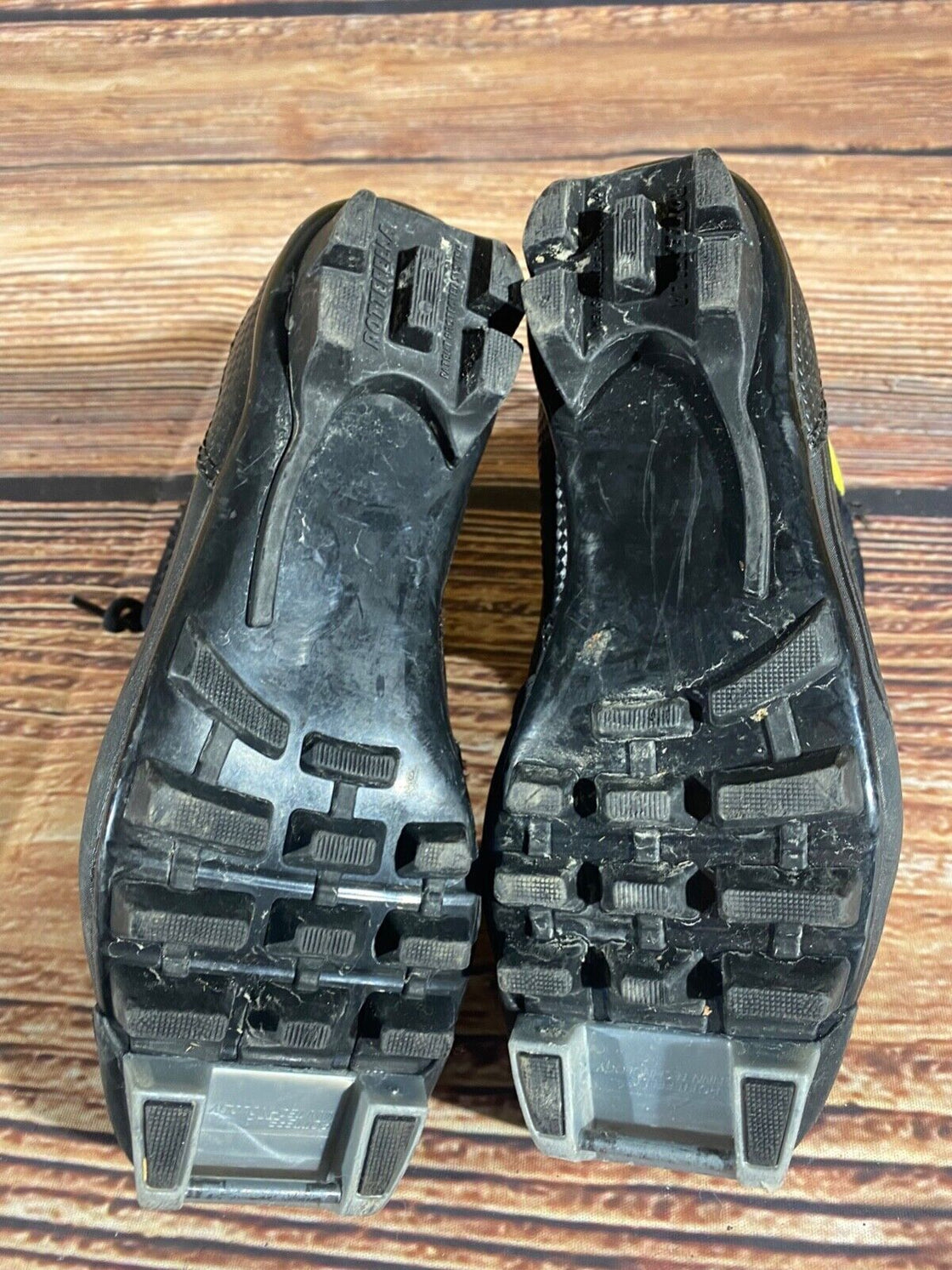 Fischer Ultimate Nordic Cross Country Ski Boots Kids Size EU35 US3.5 NNN F-489
