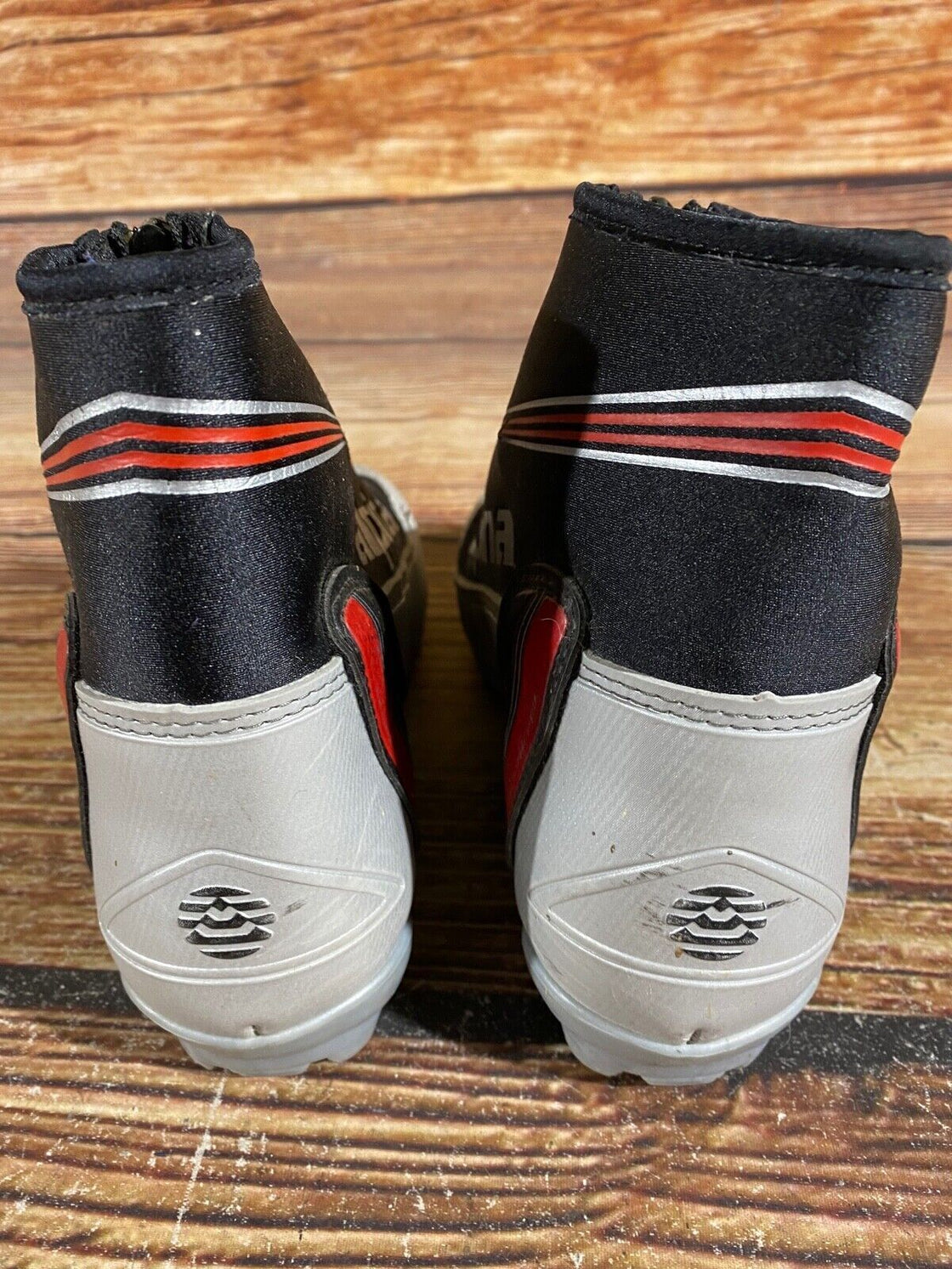 Alpina ST10 Nordic Cross Country Ski Boots Size EU38 US6 for NNN 633