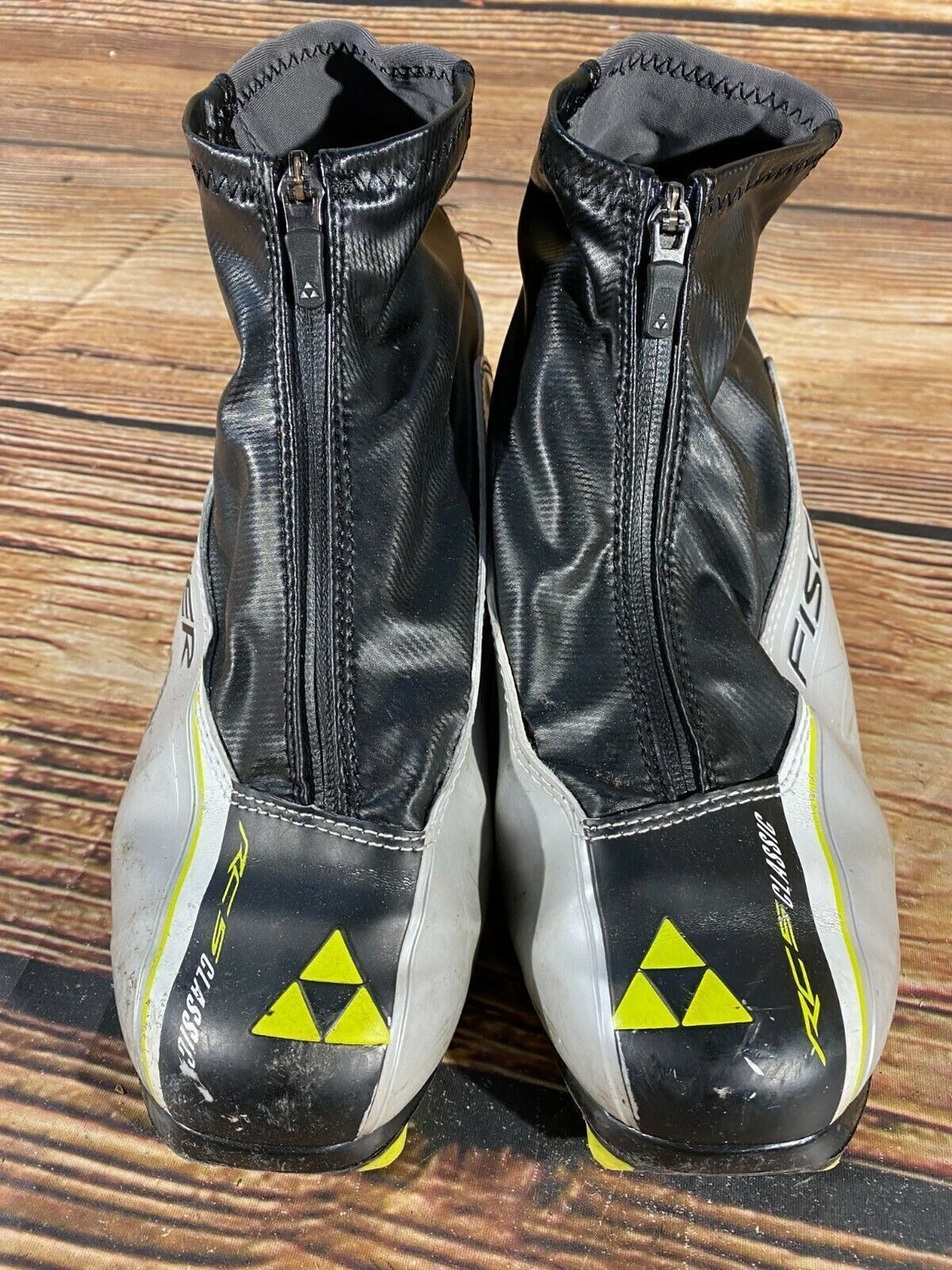 FISCHER RC5 Classic Nordic Cross Country Ski Boots Size EU41 US8 NNN bindings