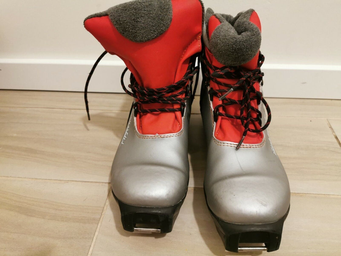 SALOMON Nordic Cross Country Ski Boots Size EU 38 US5.5 SNS profil