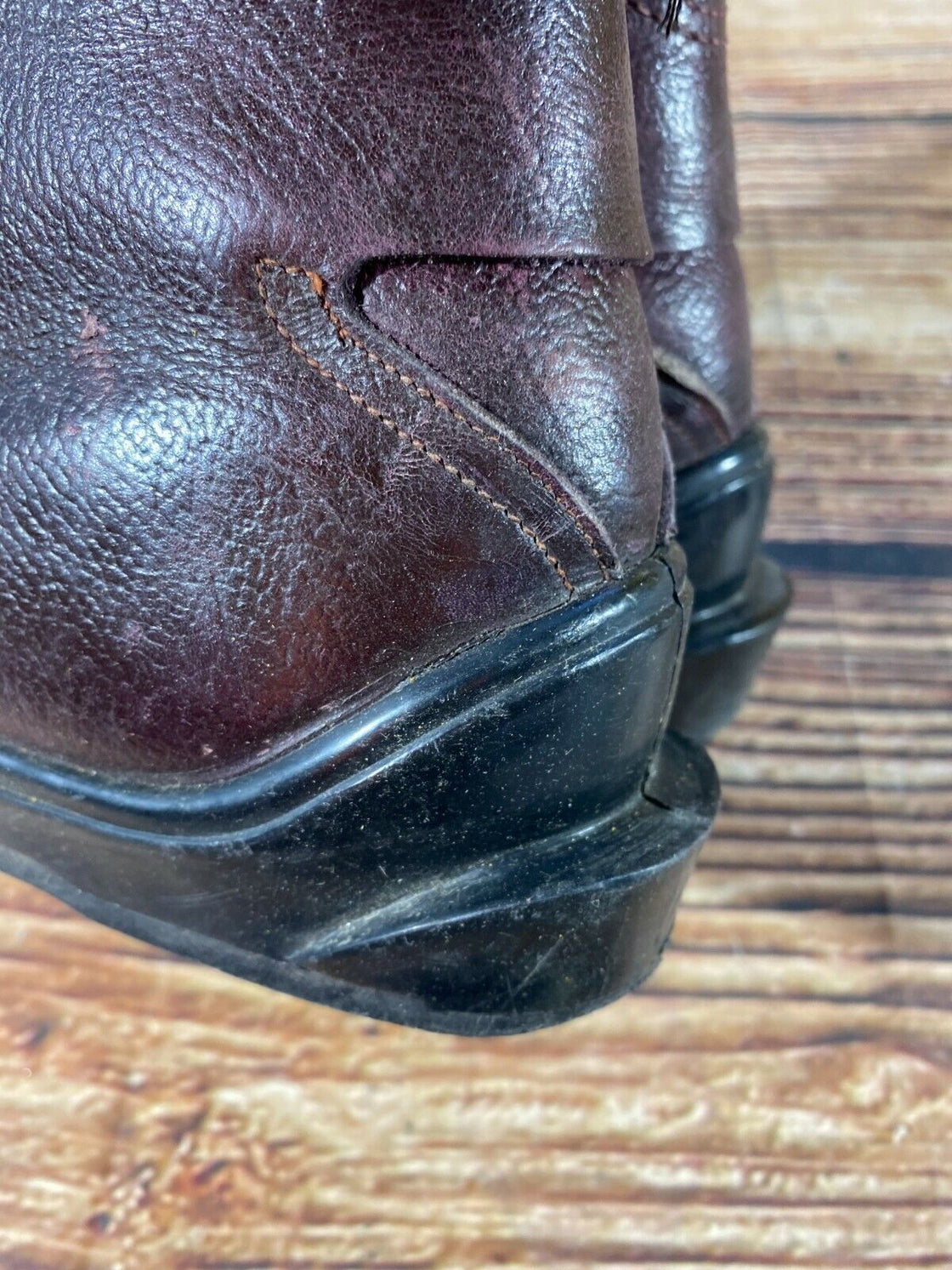 Vintage Leather Alpine Ski Boots EU41 UK7.5 Mondo 256 Cable Bindings KL159