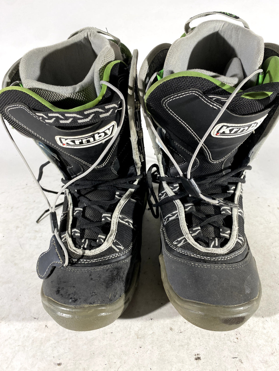 QUECHUA Snowboard Boots Size EU42 US8 1/3 UK7 2/3  Mondo 265 mm