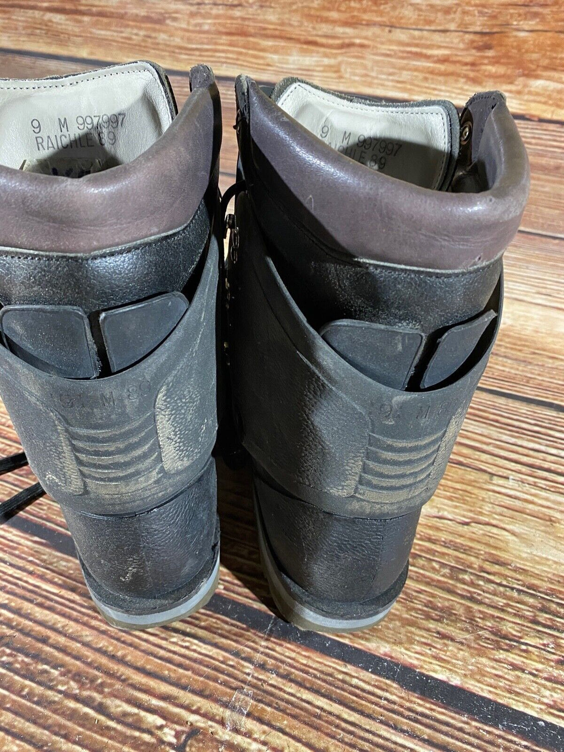 RAICHLE Hiking Boots Mountaineering Trekking Trail Shoes Size UK9 mondo 280