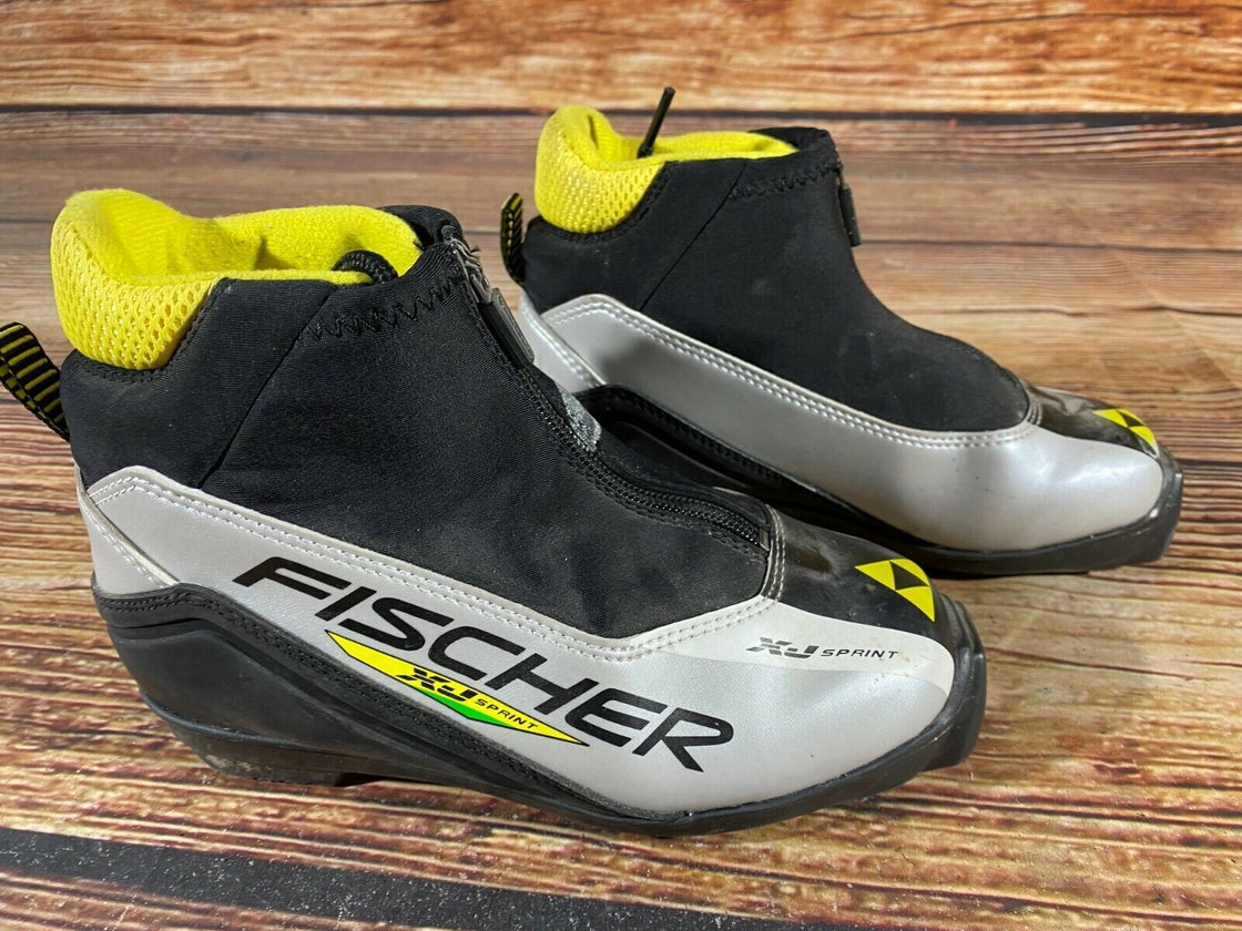 Fischer XJ Sprint Kids Cross Country Ski Boots Size EU35 US3.5 SNS Profil F-161