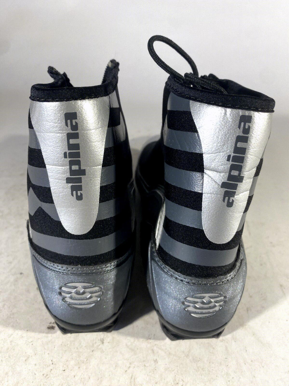 Alpina T10 Classic Nordic Cross Country Ski Boots Size EU39 US7 for NNN 885