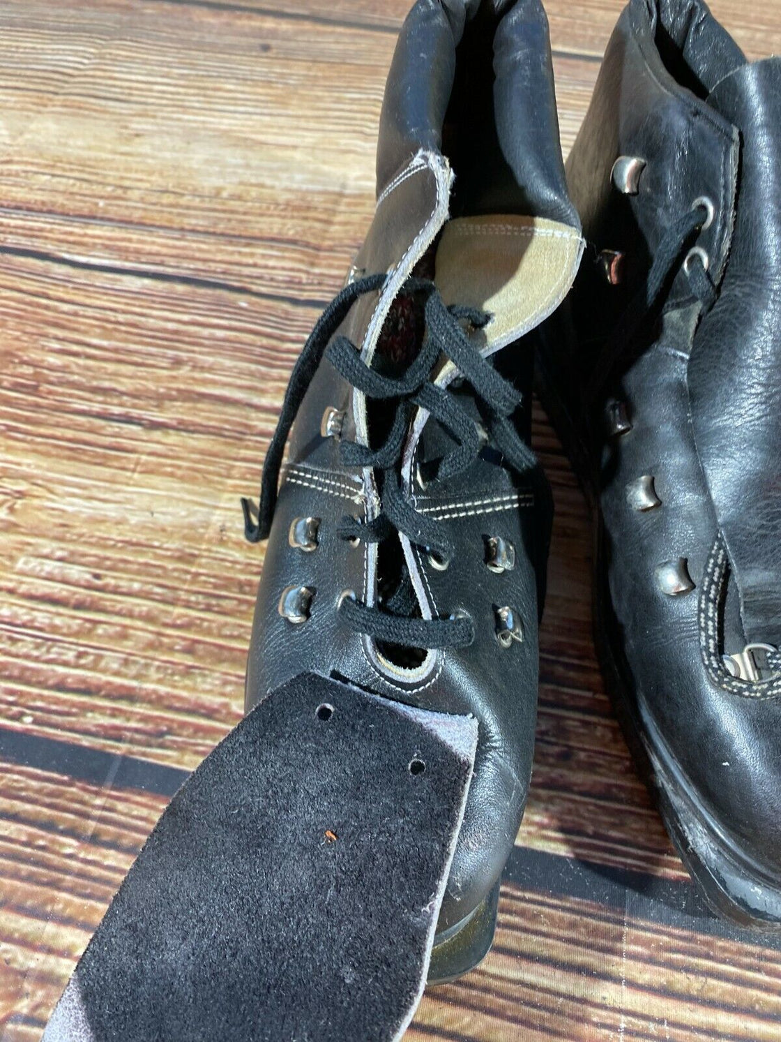 Vintage Alpine Ski Boots Mountain Skiing Shoes EU41 US8 UK7 Mondo 262 KL155