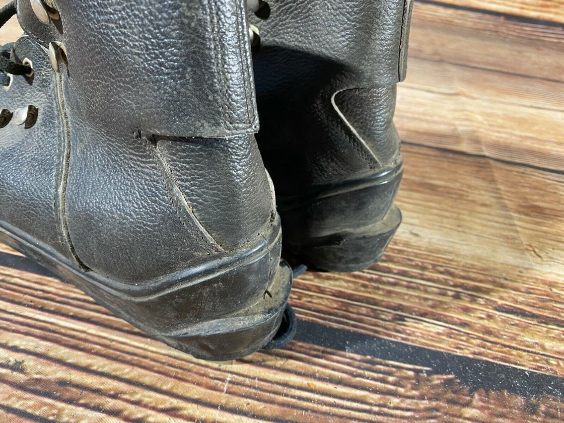 Vintage Alpine Ski Boots EU42, US8.5, UK8, Mondo 266 for Cable Bindings
