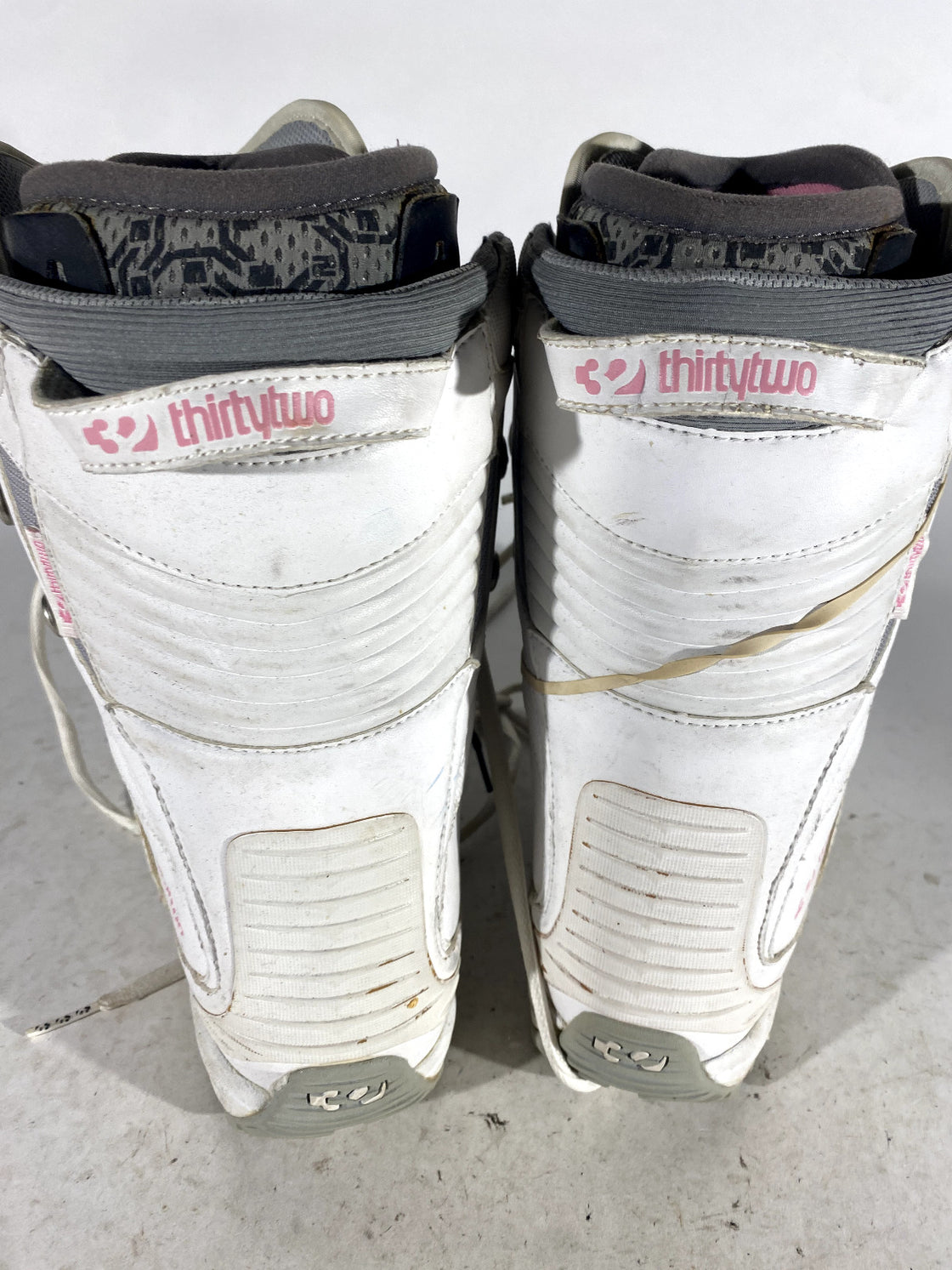 THIRTYTWO Snowboard Boots Ladies Size EU37.5 US7 UK4.5 Mondo 240 mm