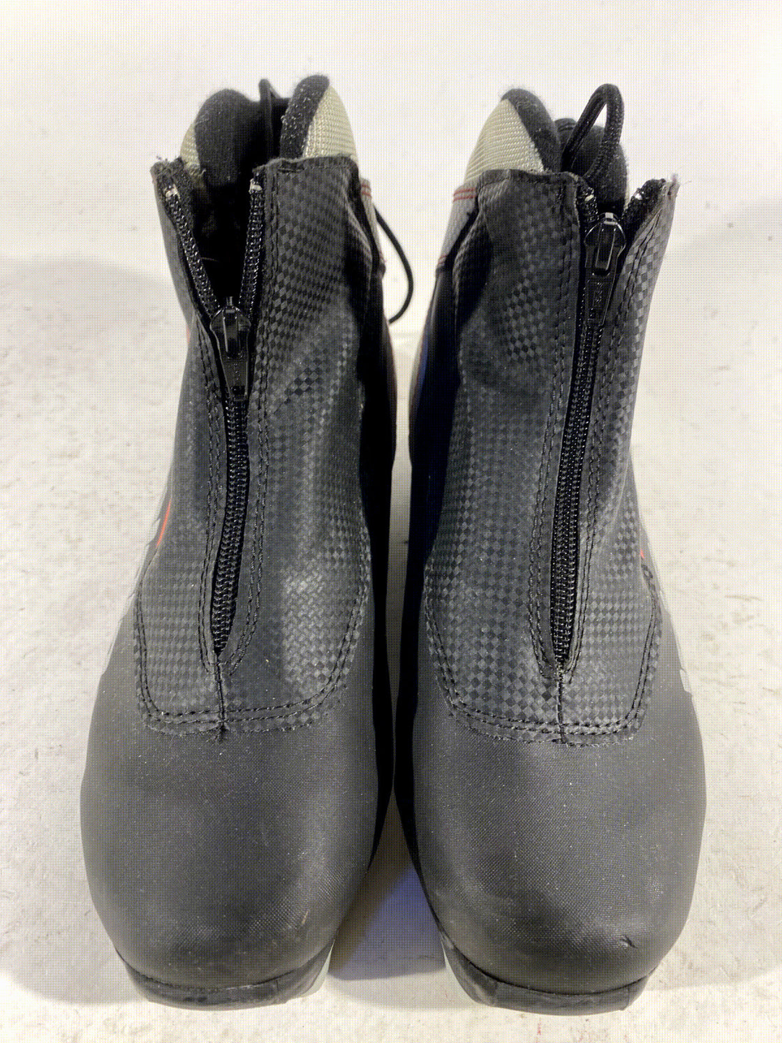 Alpina Touring Nordic Cross Country Touring Ski Boots Size EU41 US8 for NNN 277