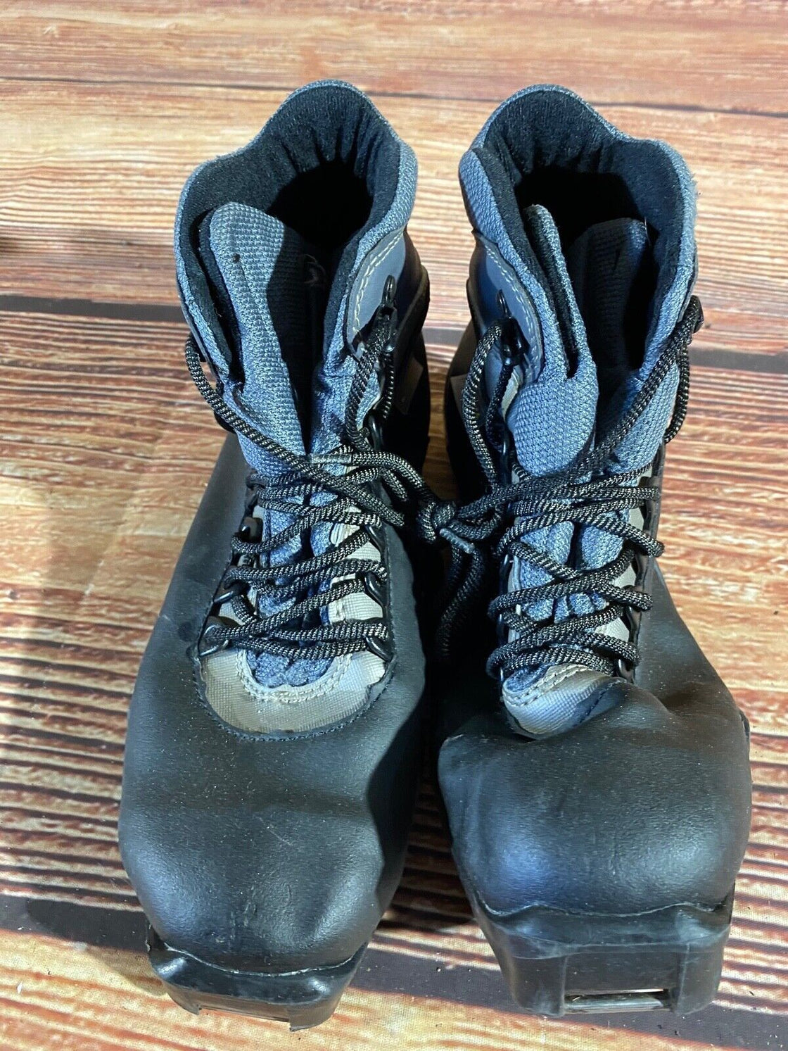 Salomon Nordic Cross Country Ski Boots Size EU41 US8.5 SNS Profil