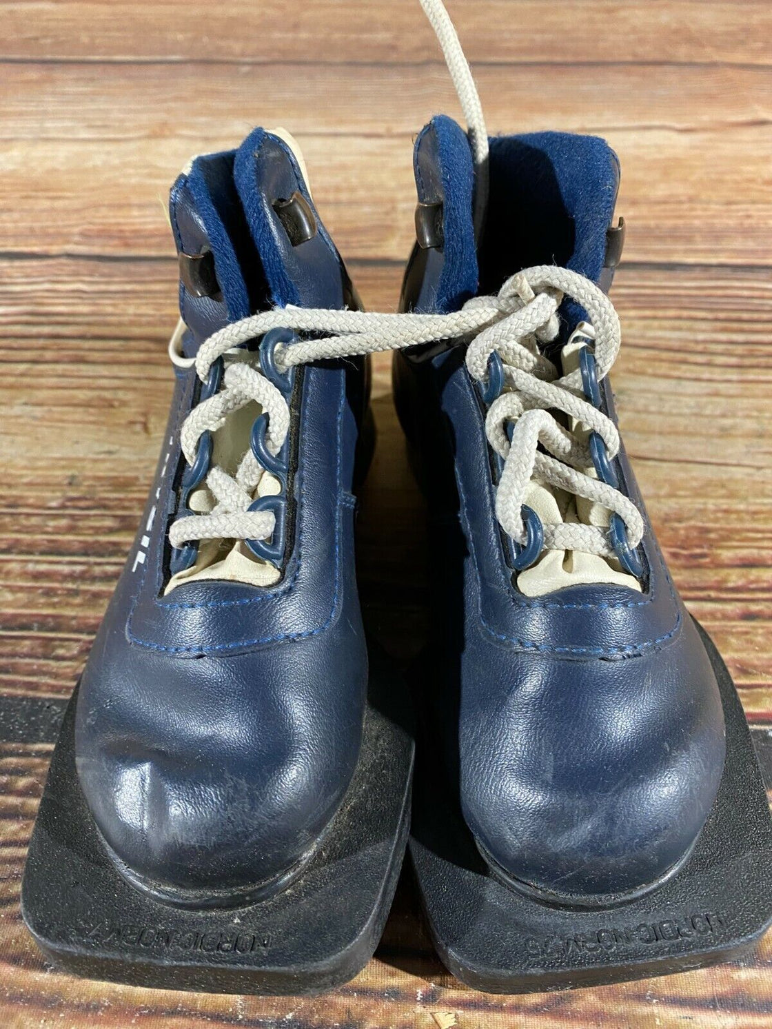 Trysil Retro Vintage Nordic Norm Cross Country Ski Boots Size EU27 US9.5 NN 75mm