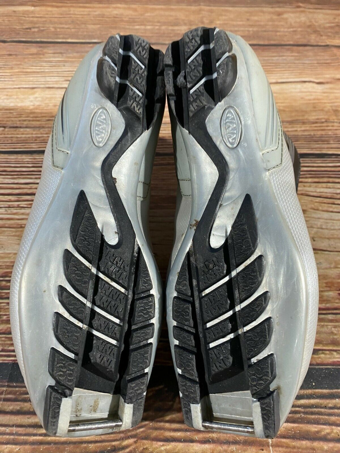 Alpina SP20L Nordic Cross Country Ski Boots Size EU39 US7 NNN bindings