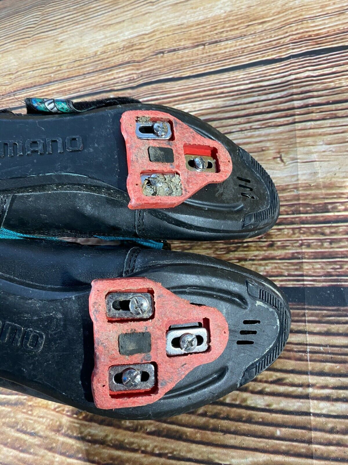 SHIMANO R070 Road Cycling Shoes Clipless Biking Boots Size EU 43 with Cleats