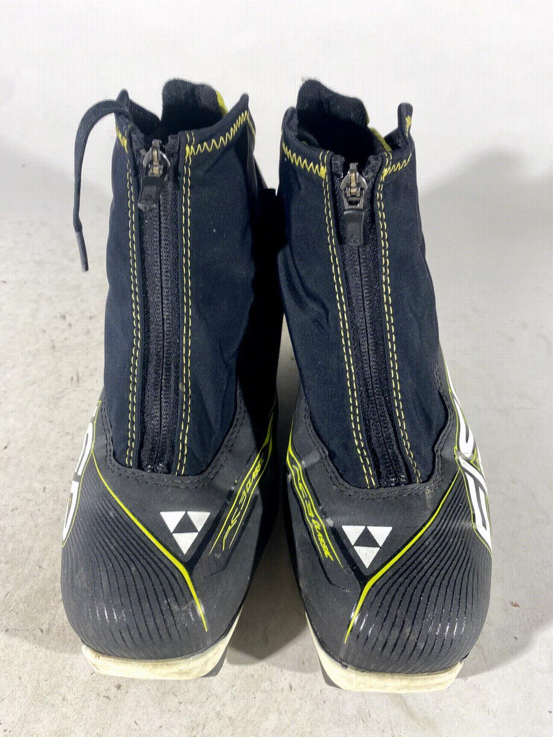 Fischer RC1 Classic Nordic Cross Country Ski Boots Size EU39 US7 NNN binding