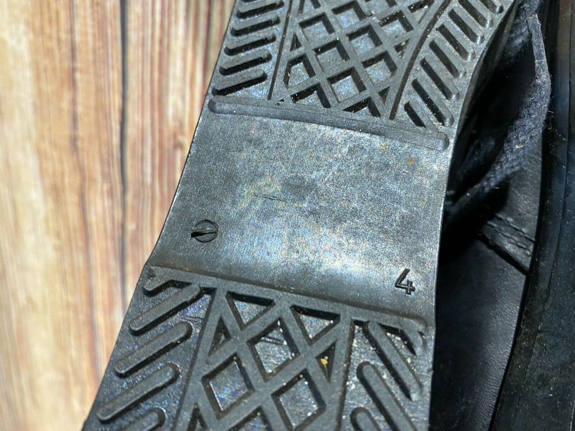Vintage Alpine Ski Boots Downhill Skiing for Cable Bindings US5 UK4 Mondo 236