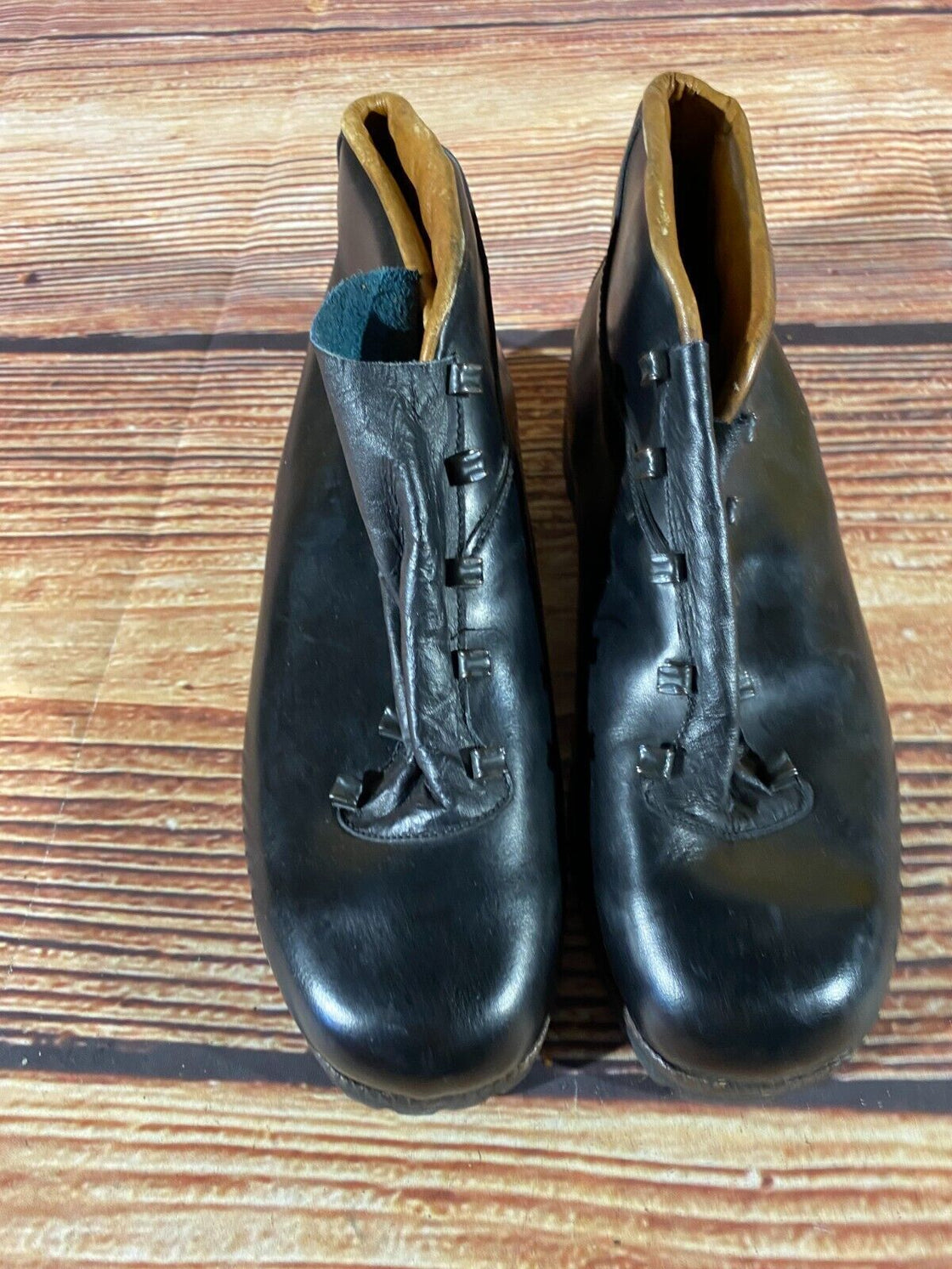 ADAMELLO Hiking Boots Trekking Trails Leather Shoes Unisex Size EU42, US8.5, UK8