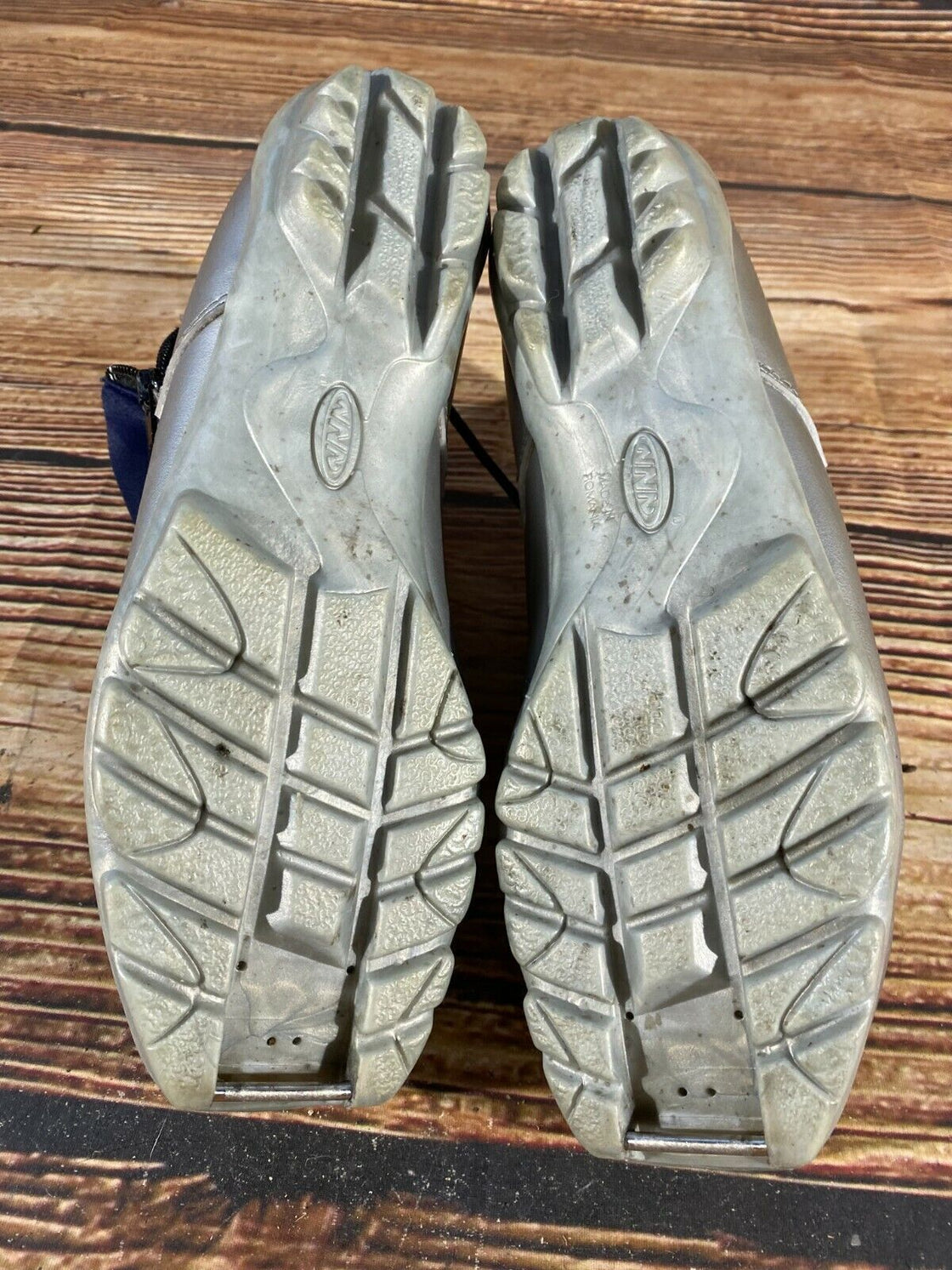 Alpina 311 Nordic Cross Country Ski Boots Size EU40 US7.5 NNN bindings 602